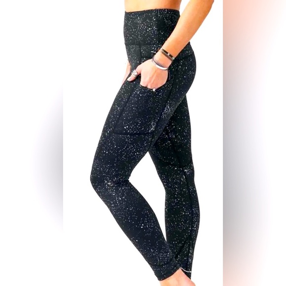 ZYIA Pants - ZYIA ACTIVE Light N Tight Reflective pocketed leggings | NWOT!
